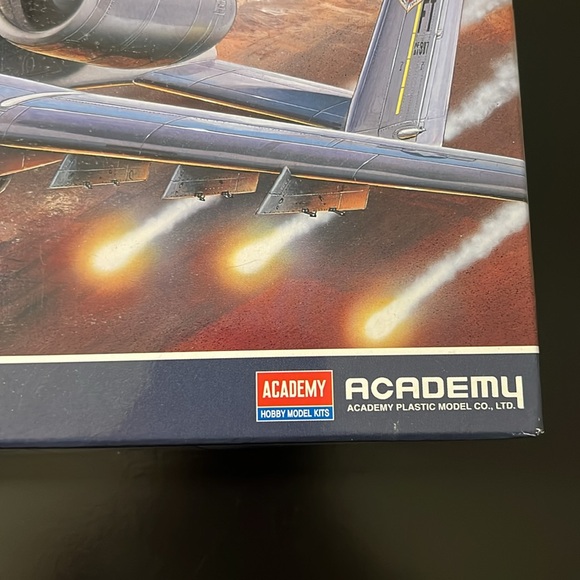 Academy A-10A “Operation Iraqi Freedom” Model Airplane - Picture 3 of 11